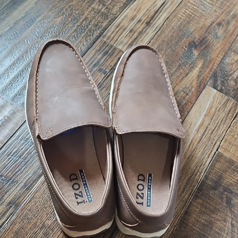 Izod Men's Brown Leather Slip-On Loafers‎